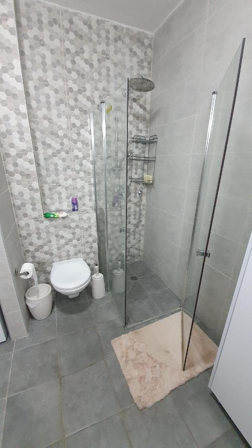 Tami Rooms Нахария Екстериор снимка